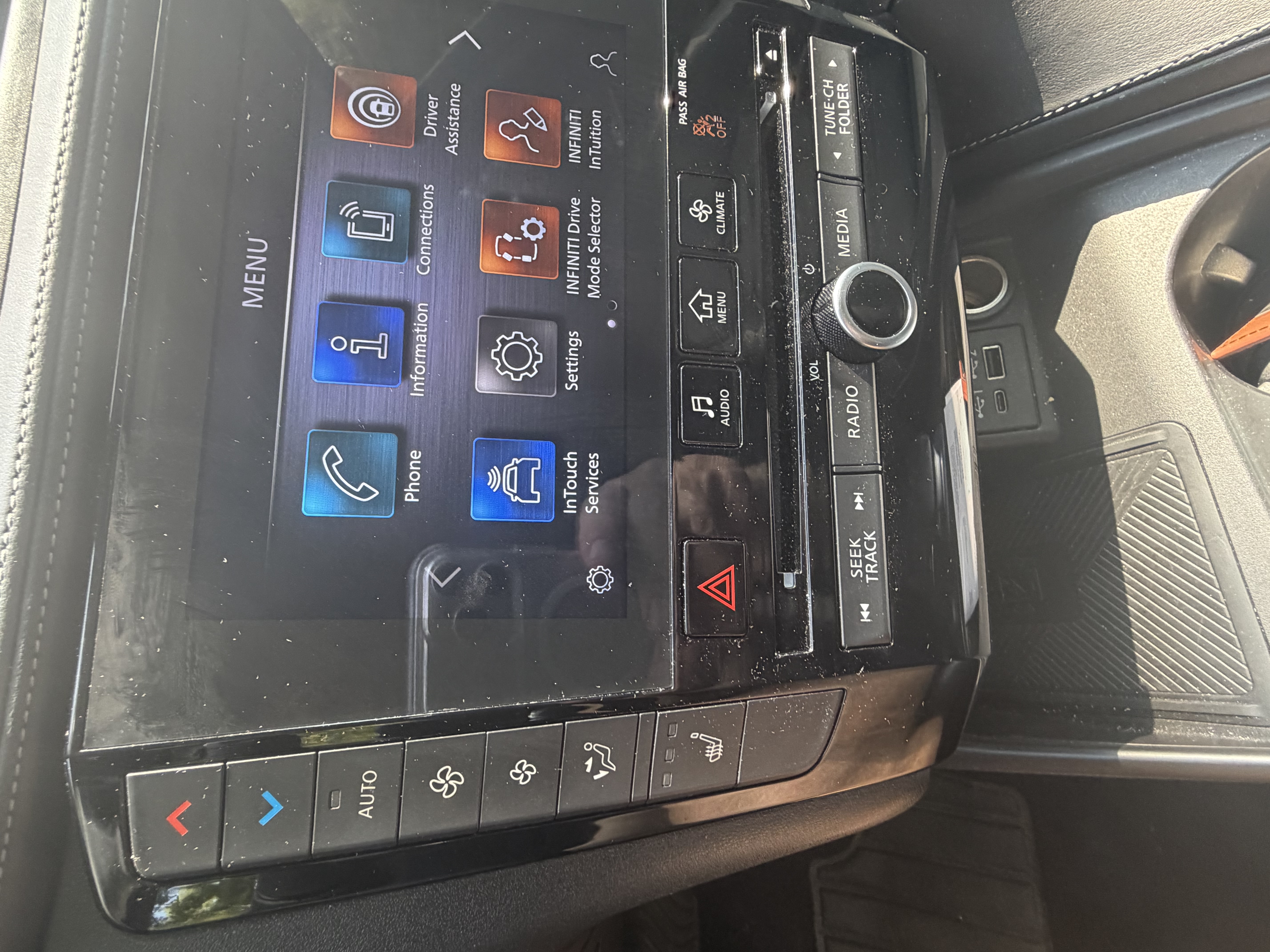 Used 2023 INFINITI QX50 Luxe FWD image 13
