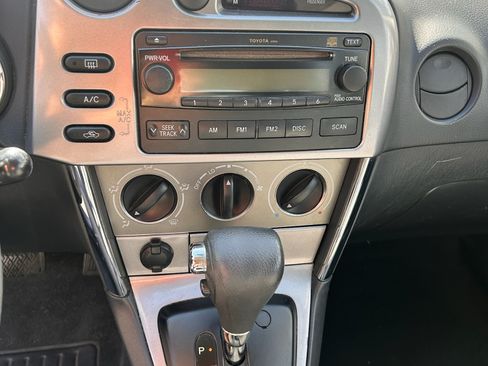 Used 2006 Toyota Matrix image 11