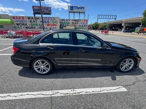Used 2014 Mercedes-Benz C 300 4MATIC Sedan image 6