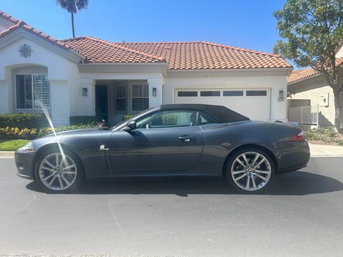 Used 2007 Jaguar XK Convertible RWD image 2