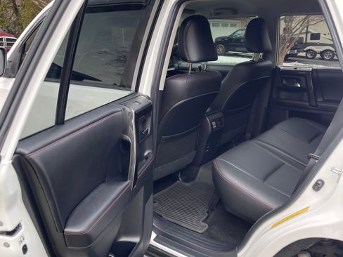 Used 2016 Toyota 4Runner TRD Pro image 13