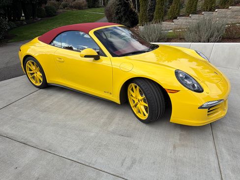 Used 2016 Porsche 911 Carrera 4 GTS image 2