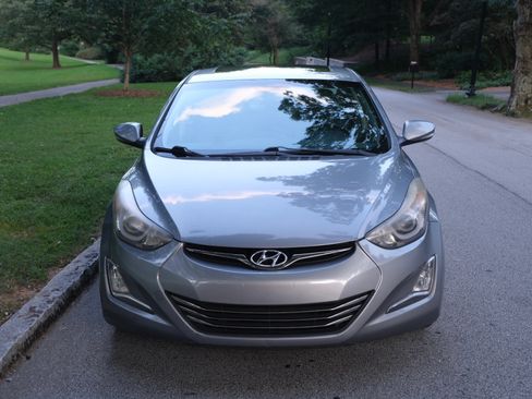 Used 2014 Hyundai Elantra Sport FWD image 5