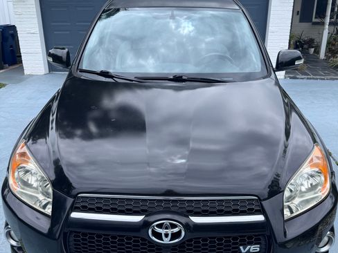 Used 2010 Toyota RAV4 Limited AWD/4WD image 13