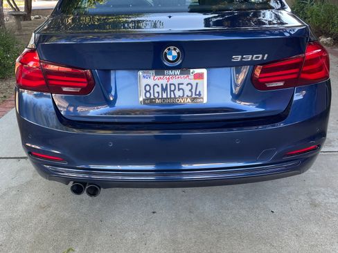 Used 2018 BMW 330i Sedan w/ Shadow Sport Edition image 20