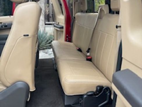 Used 2012 Ford F250 Lariat w/ Chrome Pkg image 9