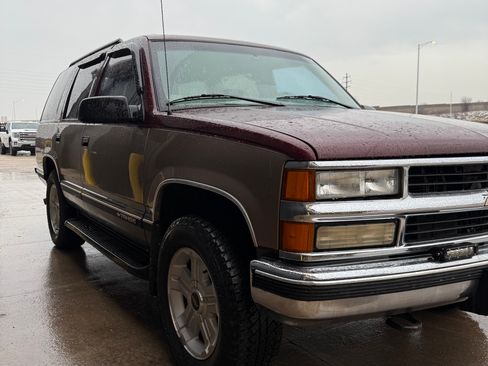 Used 1999 Chevrolet Tahoe Z71 w/ Comfort & Security Pkg image 5