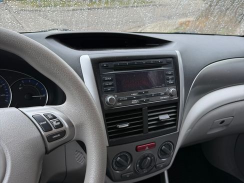 Used 2012 Subaru Forester 2.5X w/ Alloy Wheel Pkg image 10