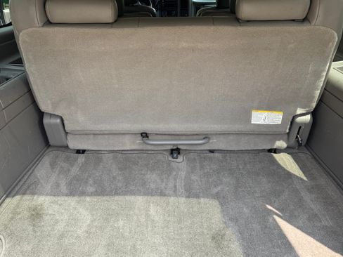 Used 2005 GMC Yukon XL SLT w/ SLT Preferred Equipment Group AWD/4WD image 29