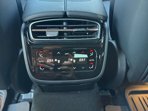 Used 2023 Mercedes-Benz EQE 500 4MATIC Sedan image 15