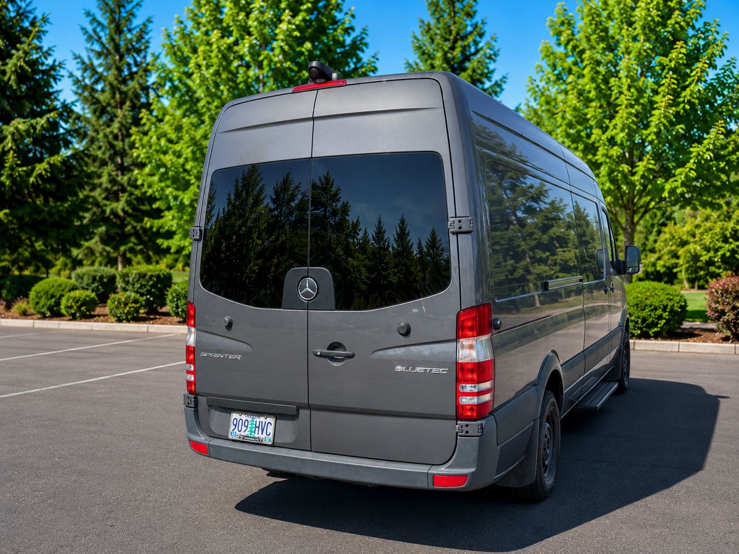 Used 2016 Mercedes-Benz Sprinter 2500 image 6