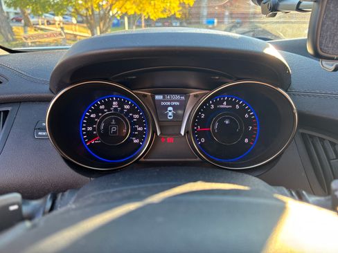 Used 2013 Hyundai Genesis 2.0T image 11