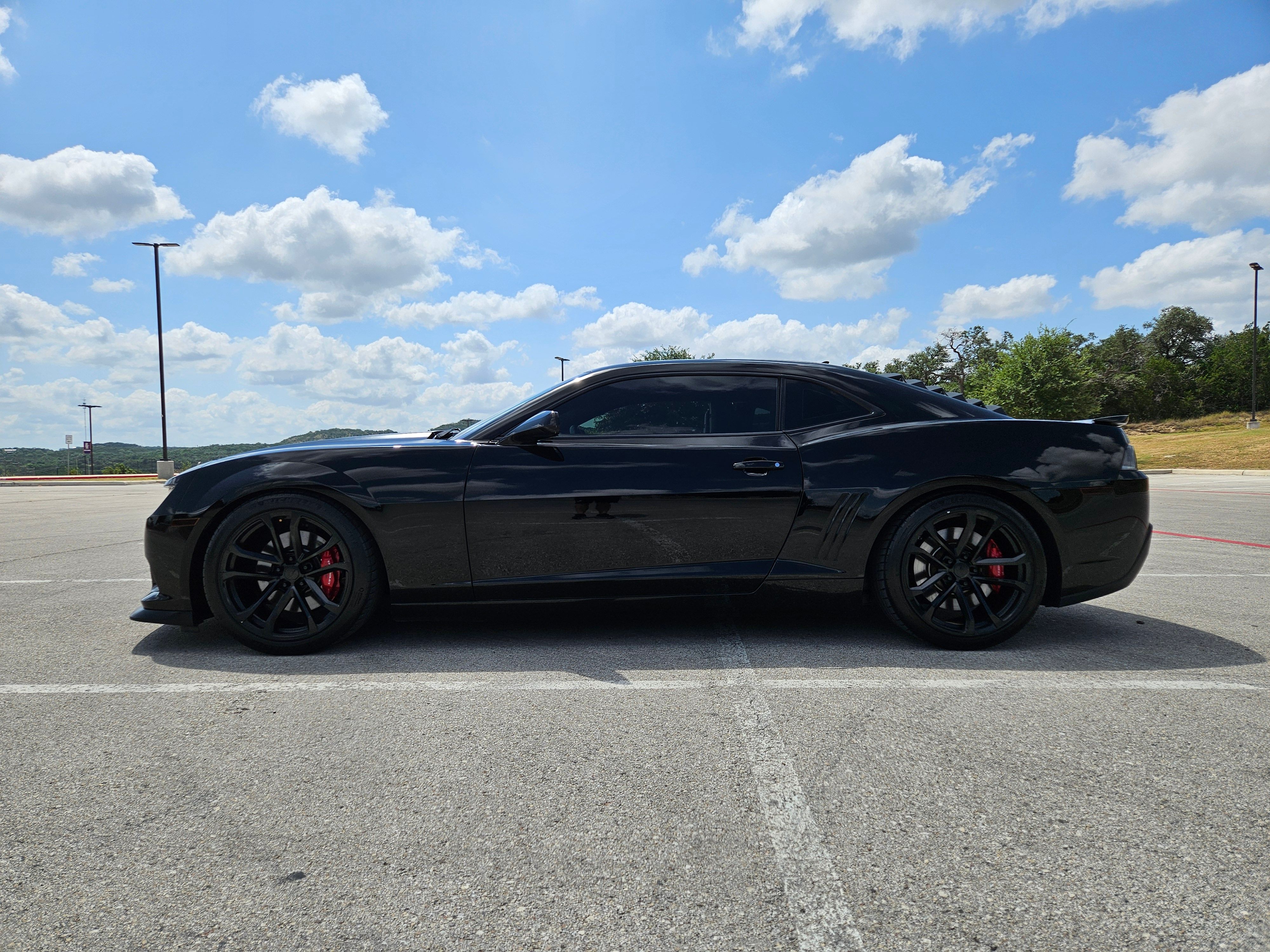 Used 2014 Chevrolet Camaro SS w/ SS Performance Package RWD image 13