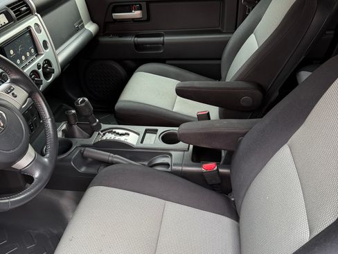 Used 2014 Toyota FJ Cruiser 4WD w/ Trail Teams Ultimate Edition image 22