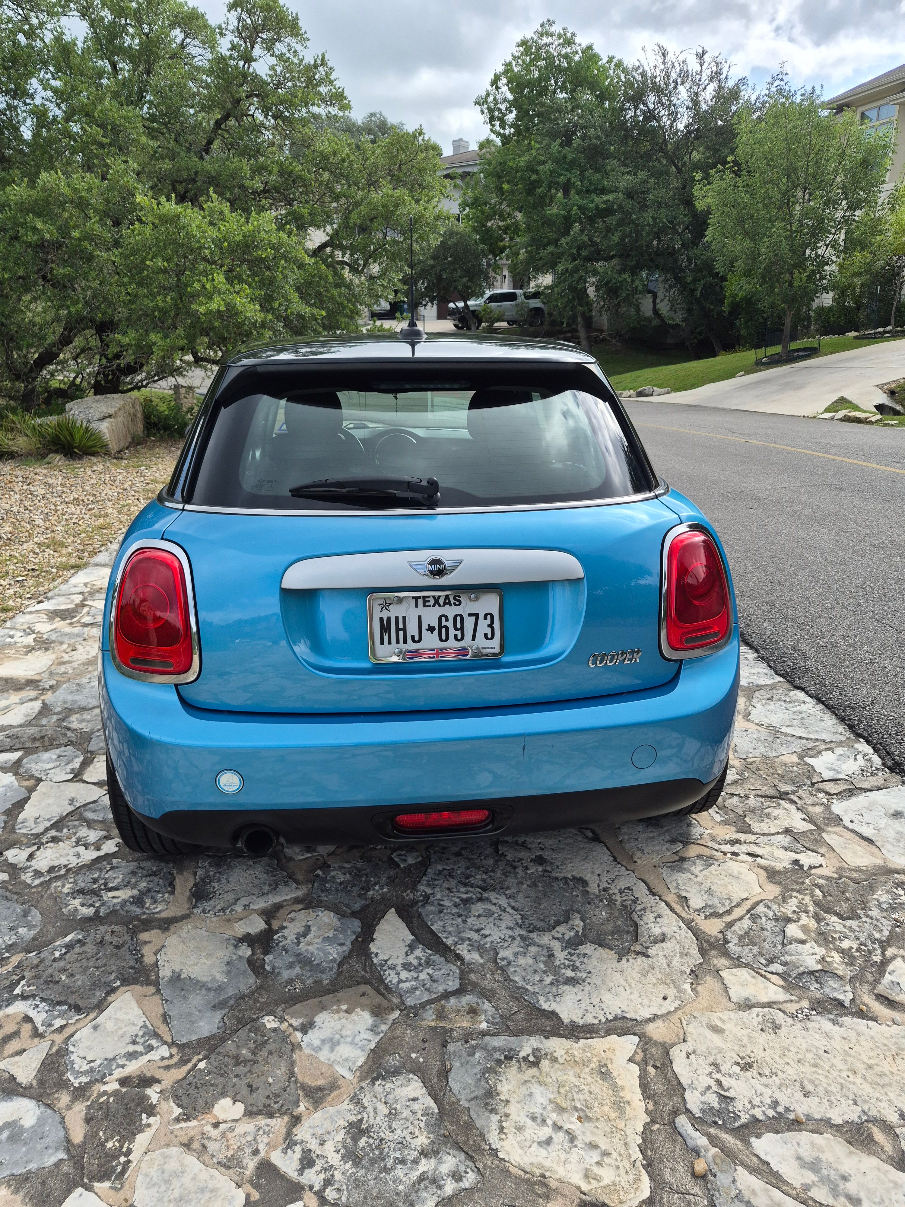 Used 2015 MINI Cooper 4-Door Hardtop FWD image 5