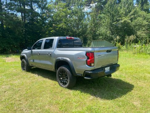 Used 2025 Chevrolet Colorado Trail Boss AWD/4WD image 4