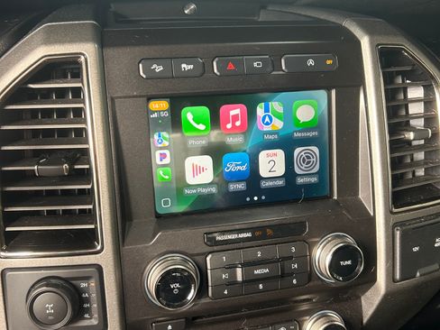 Used 2018 Ford F150 Raptor w/ Equipment Group 802A Luxury image 11