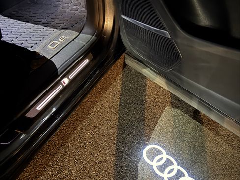 Used 2019 Audi Q8 Premium Plus w/ Premium Plus image 22