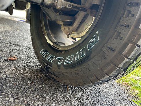 Used 2021 Jeep Gladiator Sport image 16