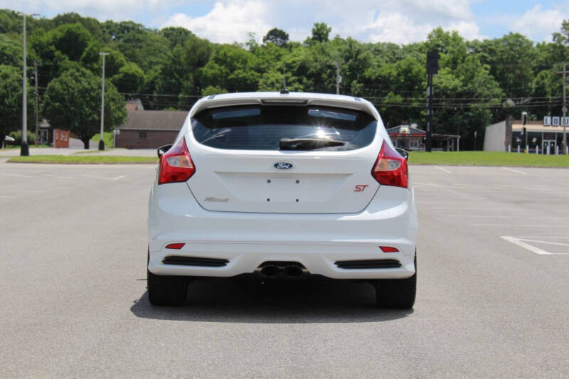 Used 2013 Ford Focus ST FWD image 11