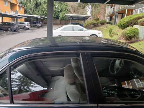 Used 1998 Honda Civic LX image 2