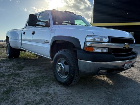 Used 2002 Chevrolet Silverado 3500 LT w/ Off-Road Skid Plate Pkg image 2