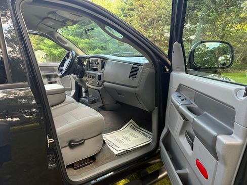 Used 2009 Dodge Ram 2500 Truck SLT w/ Sport Group AWD/4WD image 13
