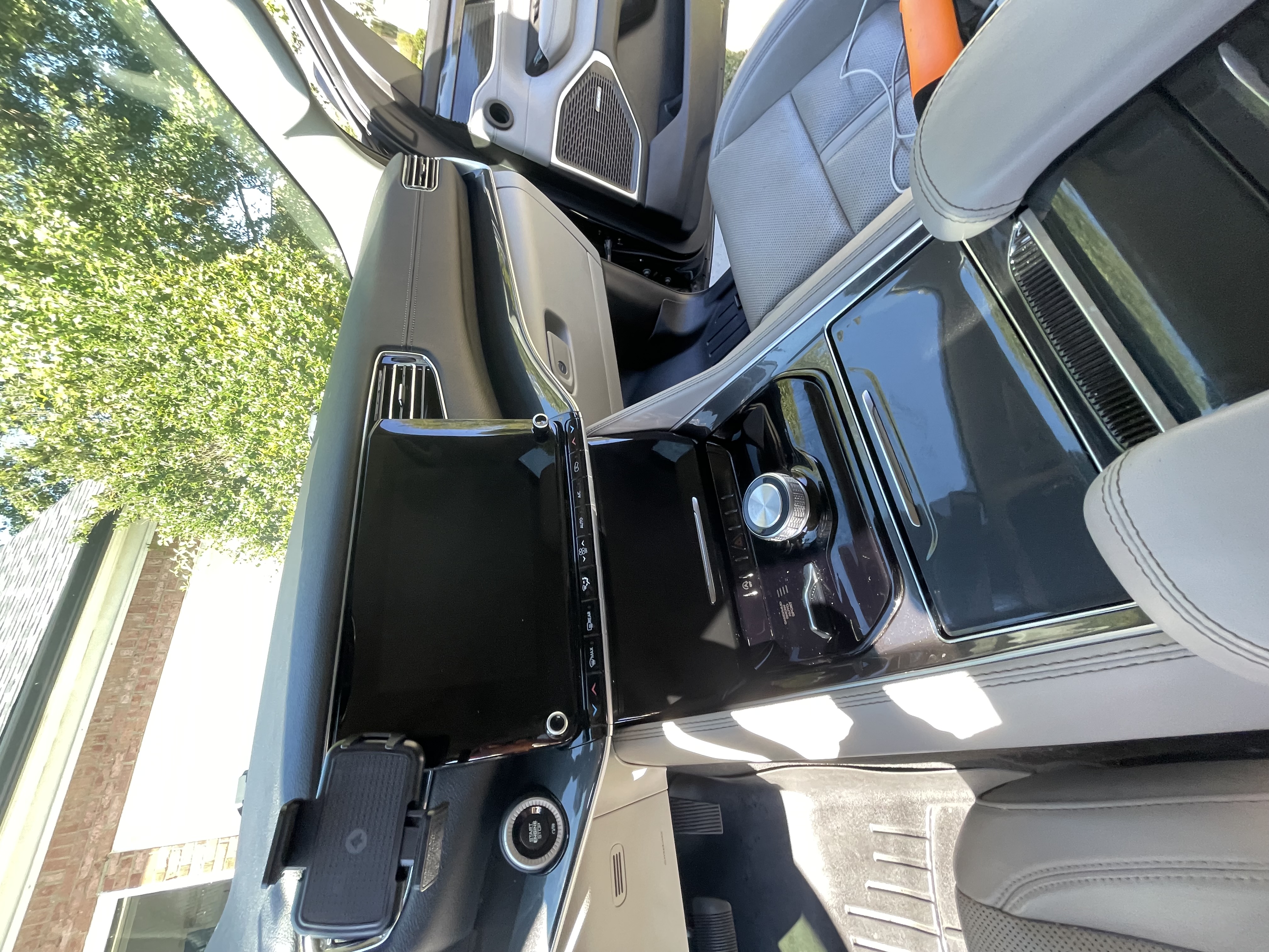 Used 2022 Jeep Wagoneer Series I AWD/4WD image 9