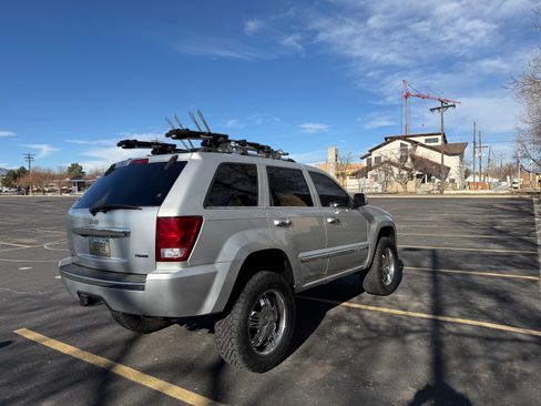 Used 2008 Jeep Grand Cherokee Overland image 4