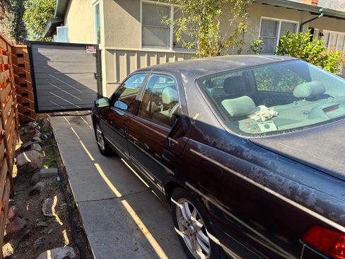 Used 2001 Toyota Camry XLE image 4
