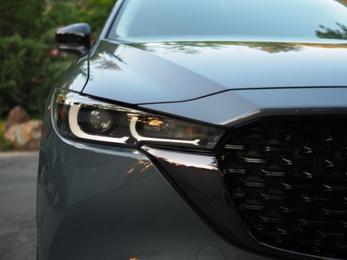 Used 2022 MAZDA CX-5 Carbon Edition image 1