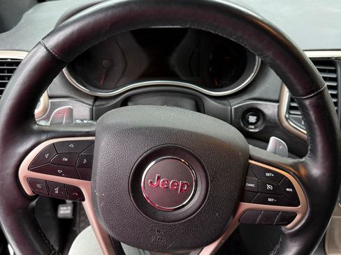 Used 2017 Jeep Grand Cherokee Laredo w/ Quick Order Package 23E image 22