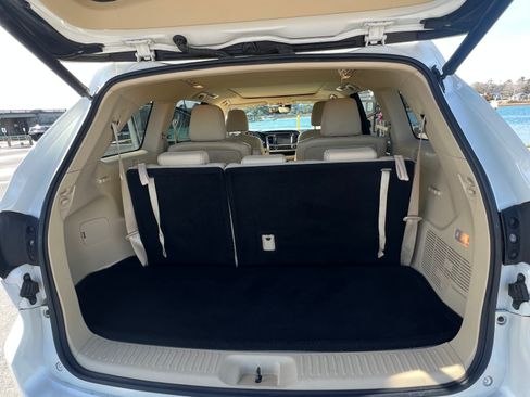 Used 2015 Toyota Highlander Limited Platinum image 9