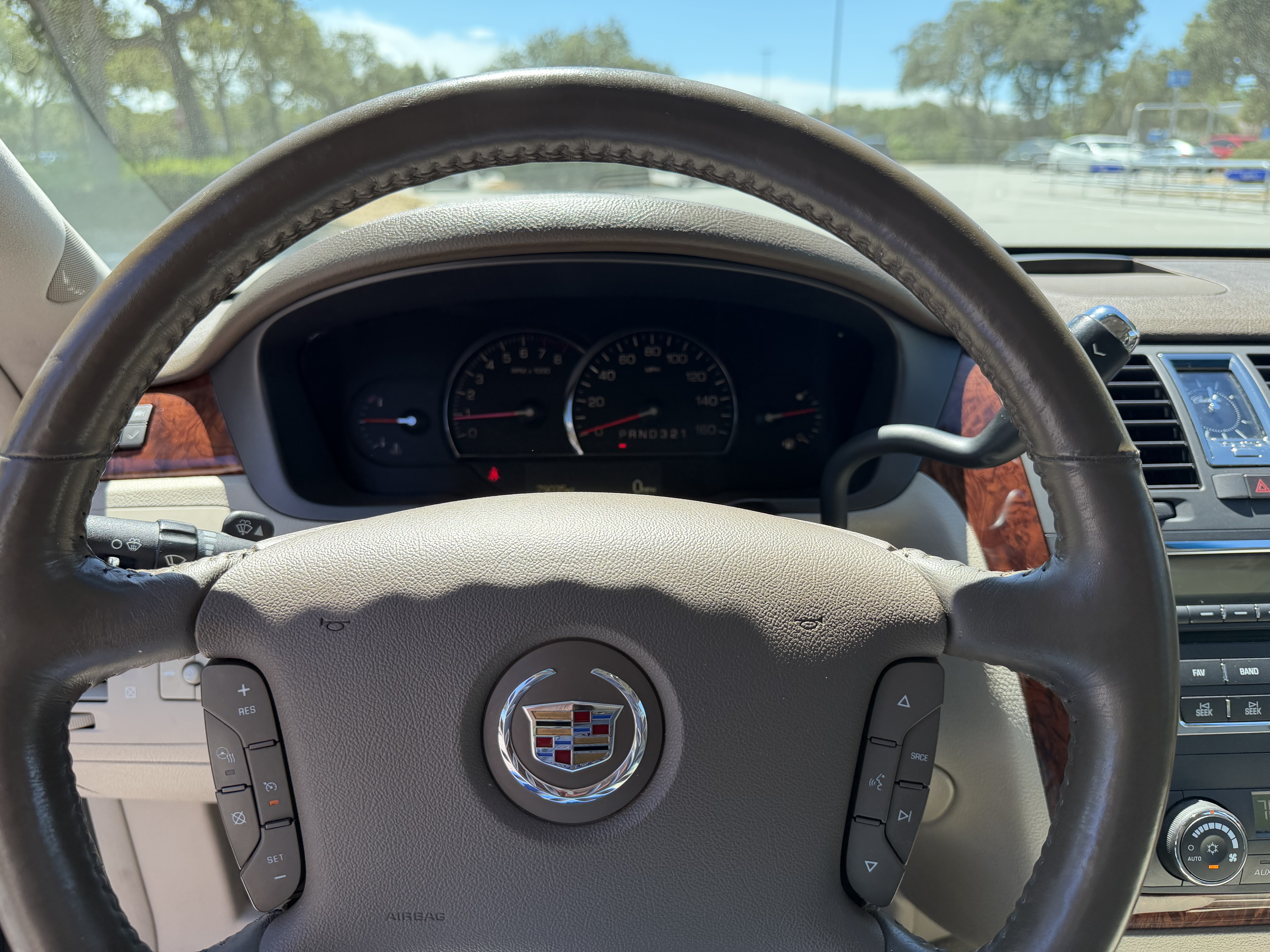 Used 2006 Cadillac DTS w/ Sun And Sound Package FWD image 5