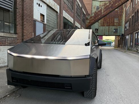 Used 2024 Tesla Cybertruck Cyberbeast AWD/4WD image 2