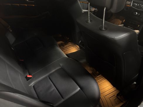 Used 2012 Mercedes-Benz E 350 4MATIC Sedan image 11