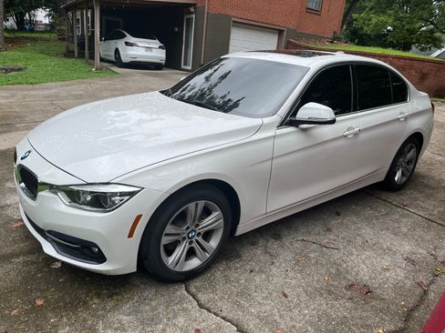 Used 2018 BMW 330i xDrive Sedan AWD/4WD image 1