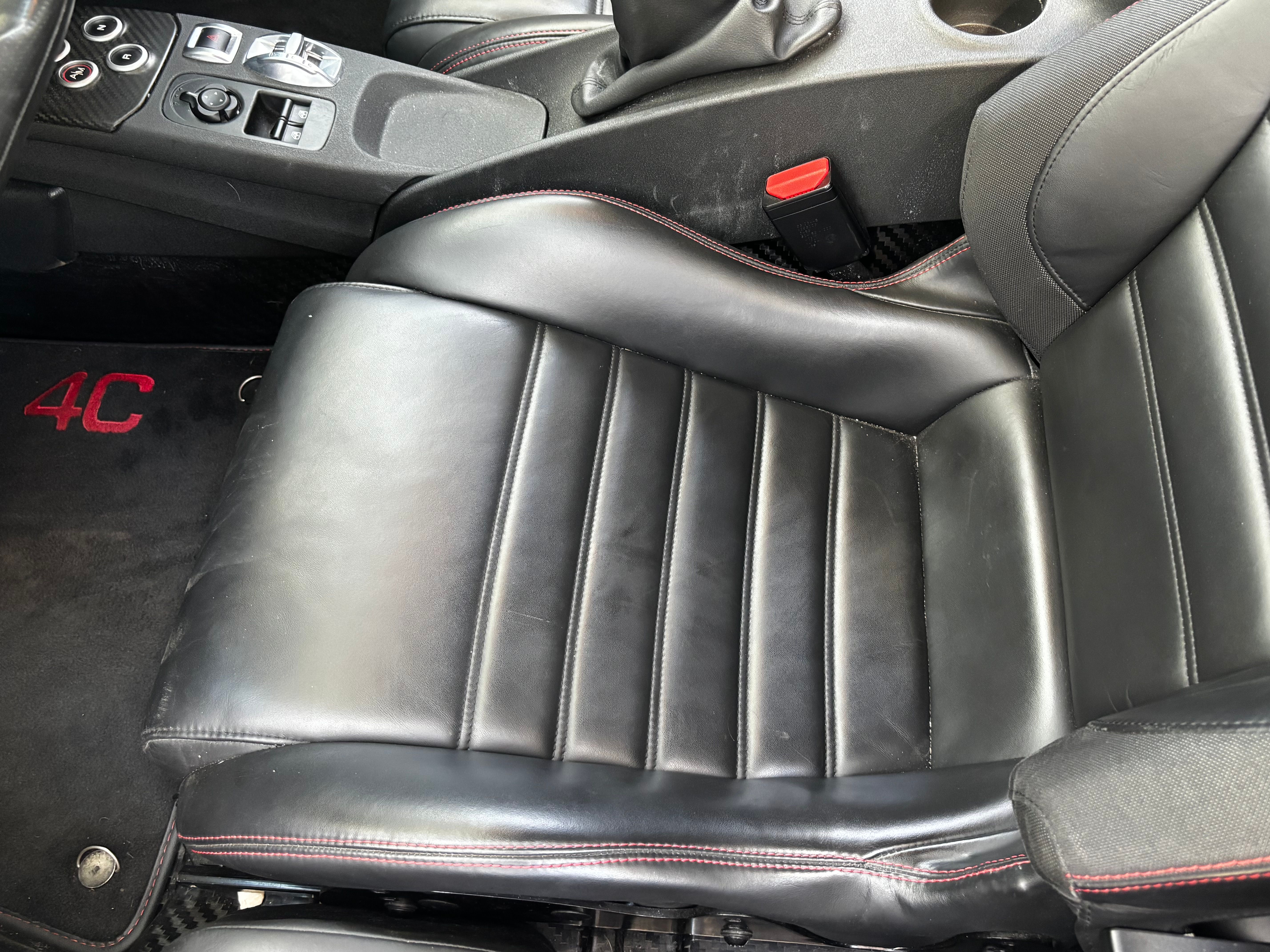 Used 2018 Alfa Romeo 4C Spider RWD image 19