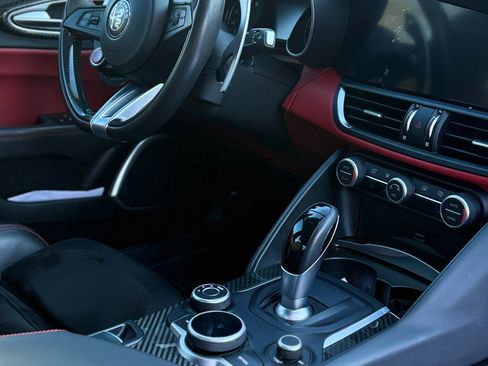 Used 2019 Alfa Romeo Giulia Quadrifoglio w/ Driver Assist Dynamic Package image 10