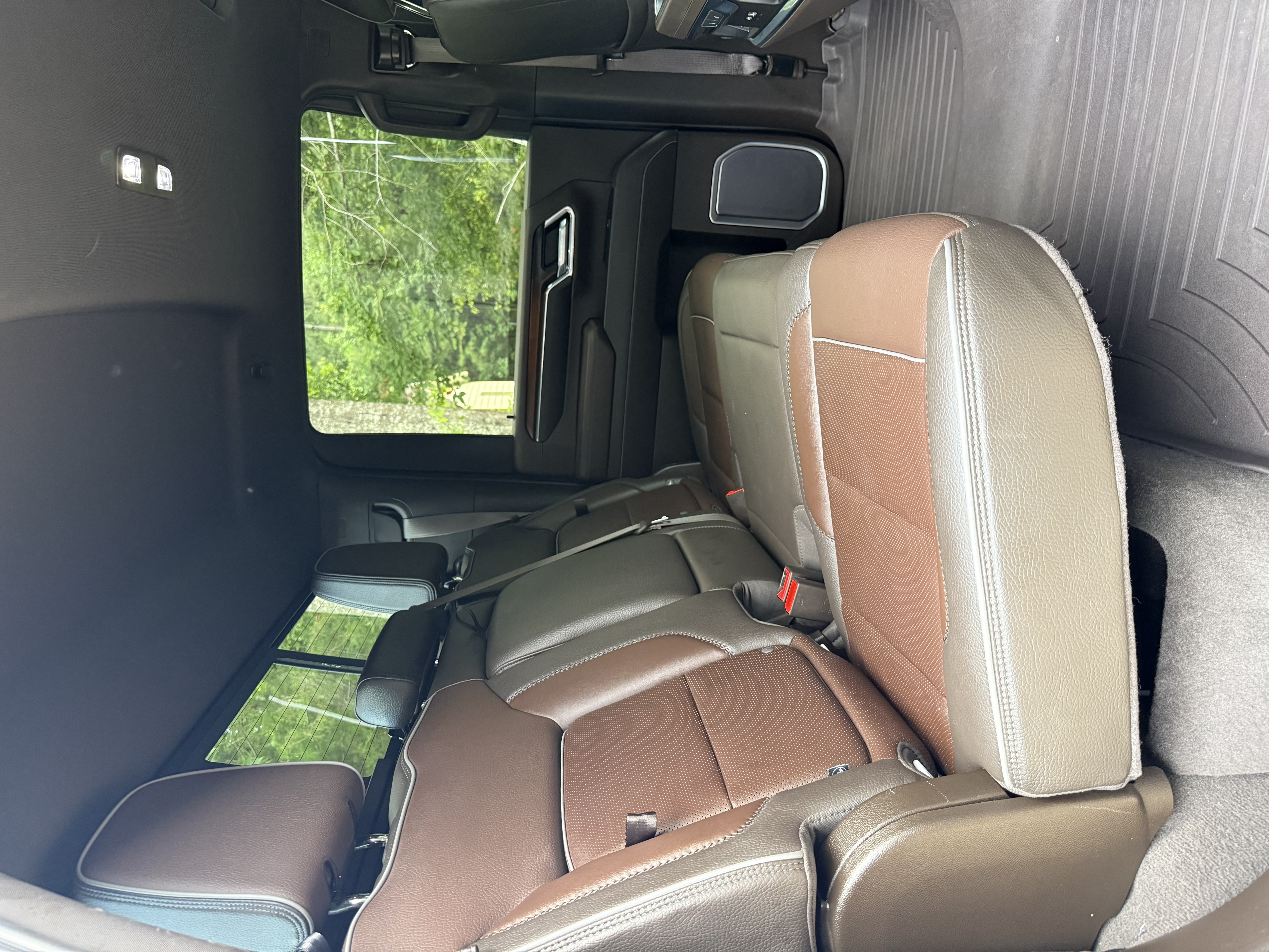 Used 2024 GMC Sierra 3500 Denali w/ Denali Reserve Package AWD/4WD image 9