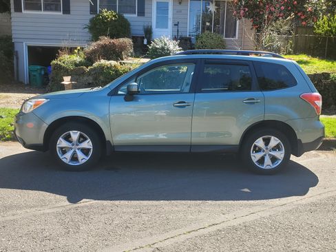Used 2016 Subaru Forester 2.5i Premium w/ Protection Package #1 image 5