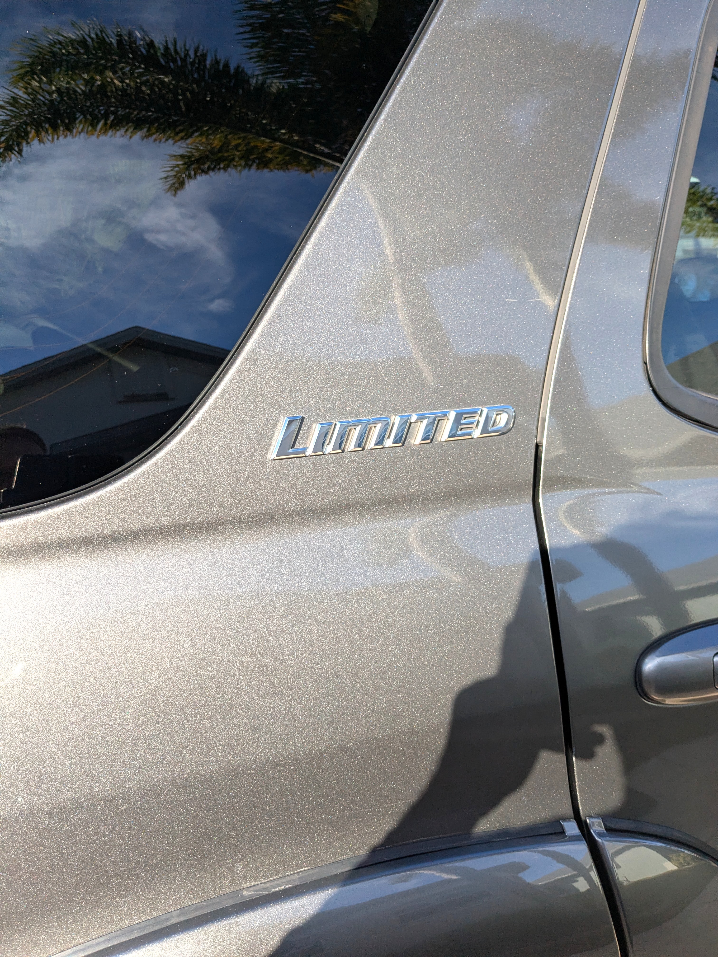 Used 2007 Toyota Sequoia Limited RWD image 2
