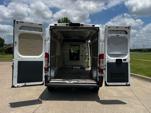 Used 2017 RAM ProMaster 2500 w/ Interior Convenience Group FWD image 8