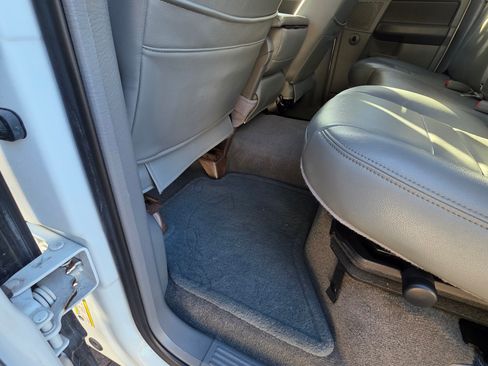 Used 2007 Dodge Ram 3500 Truck SLT image 12