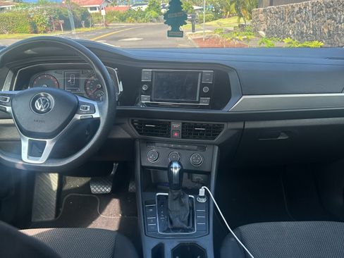 Used 2019 Volkswagen Jetta S w/ Driver Assistance Package FWD image 9