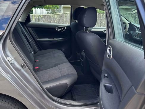 Used 2015 Nissan Sentra SV FWD image 10