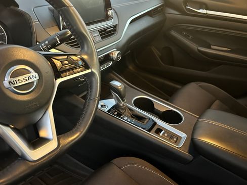 Used 2019 Nissan Altima 2.5 SV image 6