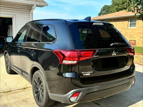 Used 2020 Mitsubishi Outlander LE FWD image 5