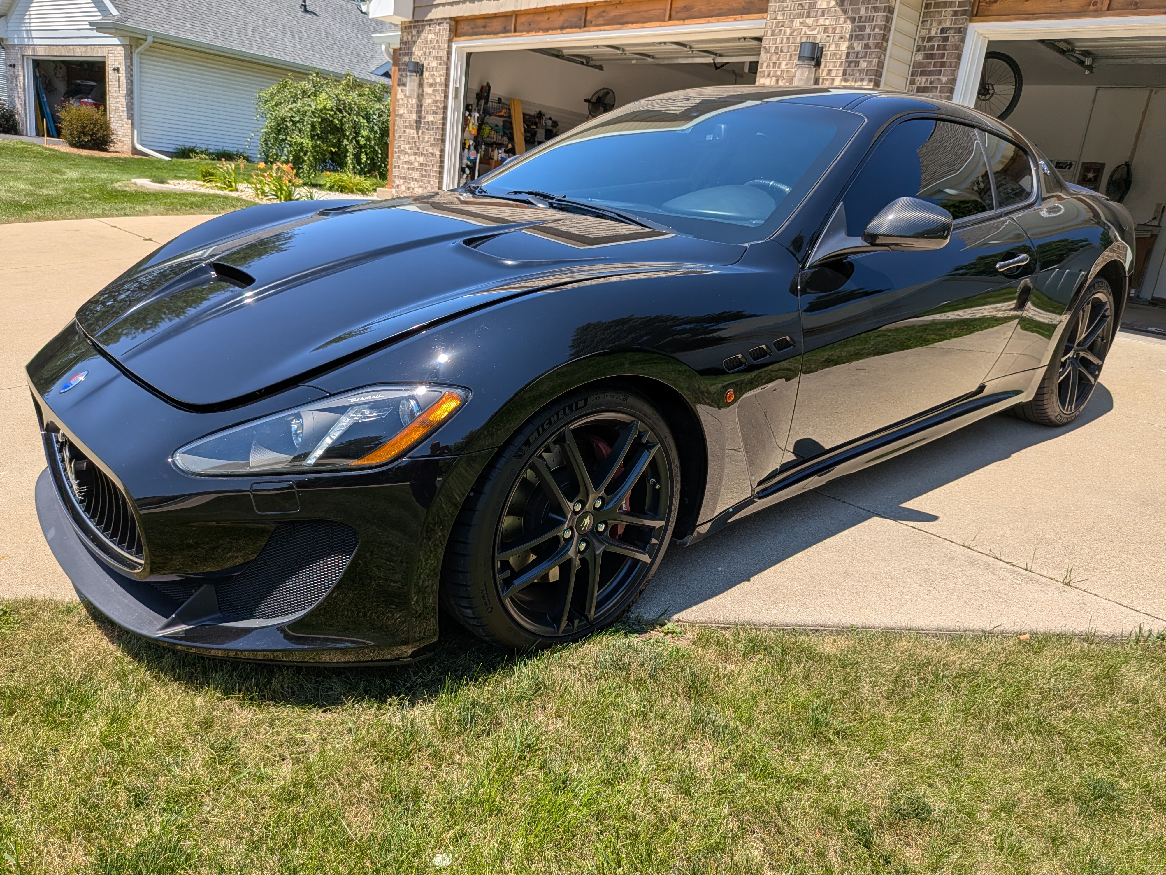 Used 2014 Maserati GranTurismo MC RWD image 1