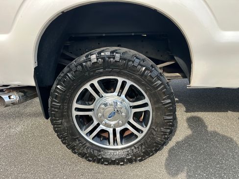 Used 2016 Ford F350 Platinum w/ FX4 Off-Road Package image 16